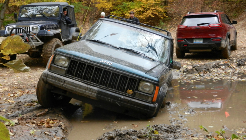 Illustration for article titled Which Is Better Off-Road: A Brand New Jeep Cherokee Or My Old $600 Craigslist Cherokee?